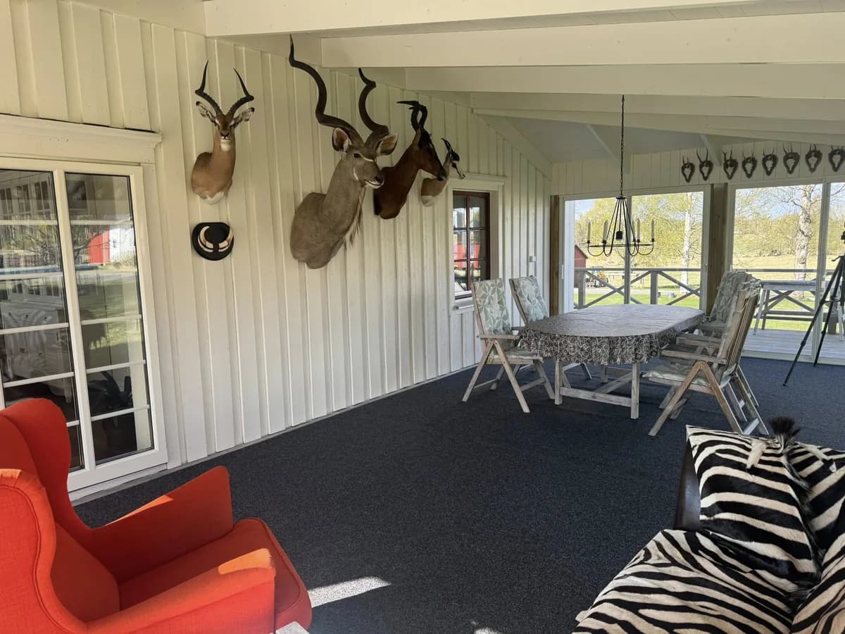 Inglasat uterum med panel, renovering av Norderö Byggtjänst